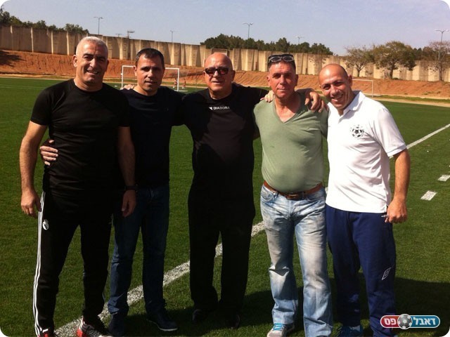 זנפט וחניכיו (שקד מורג)